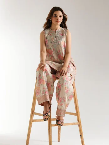 EMBROIDERED SUIT