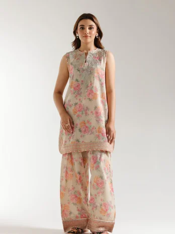 EMBROIDERED SUIT