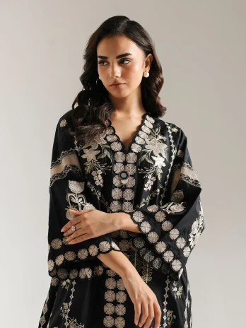 EMBROIDERED SUIT